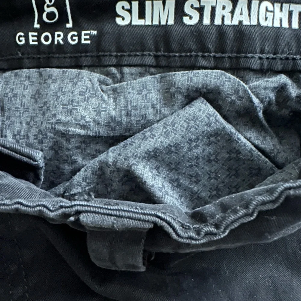 Men’s Bundle of 4 skinny Pants and 1 Hoodie - Picture 6 of 15